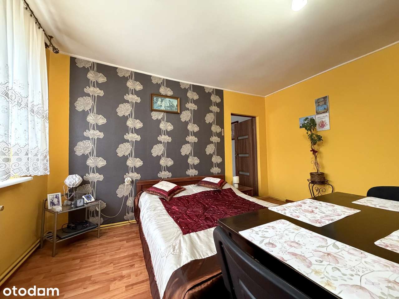 Dom wolnostojący w Pakości na dużej działce!-8