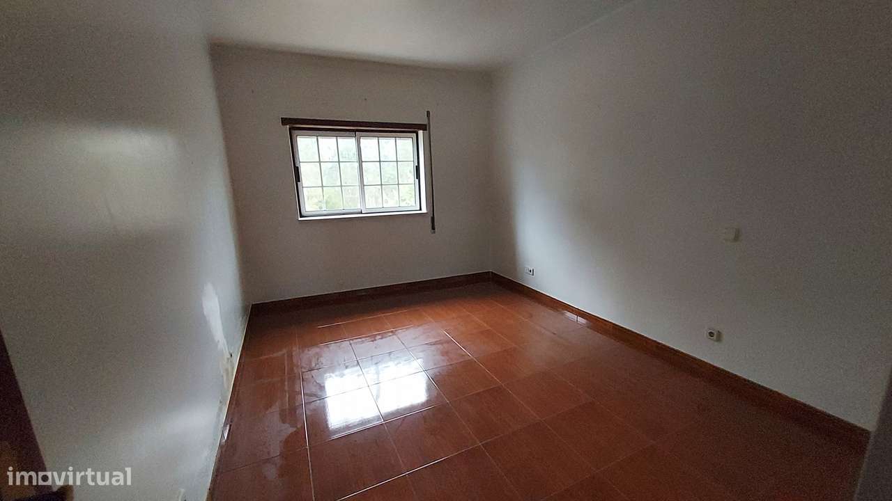 Apartamento T3 c/ garagem - centro de São Mamede - Próximo de Fátima-8