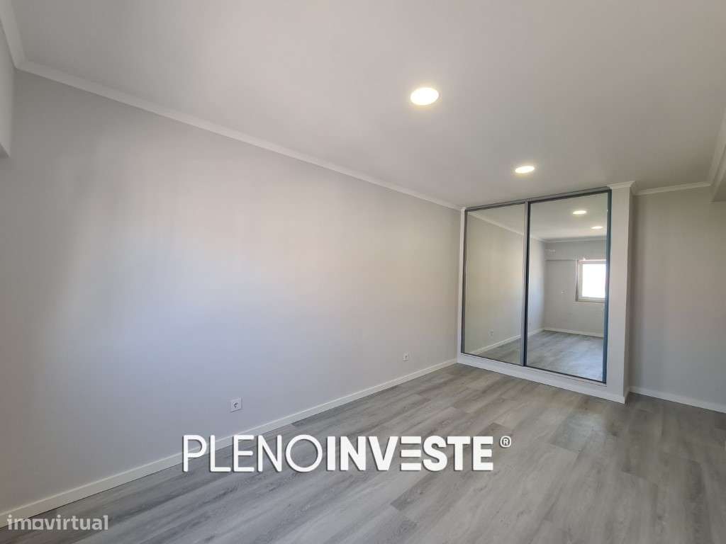 T4 totalmente remodelado na Amora-13