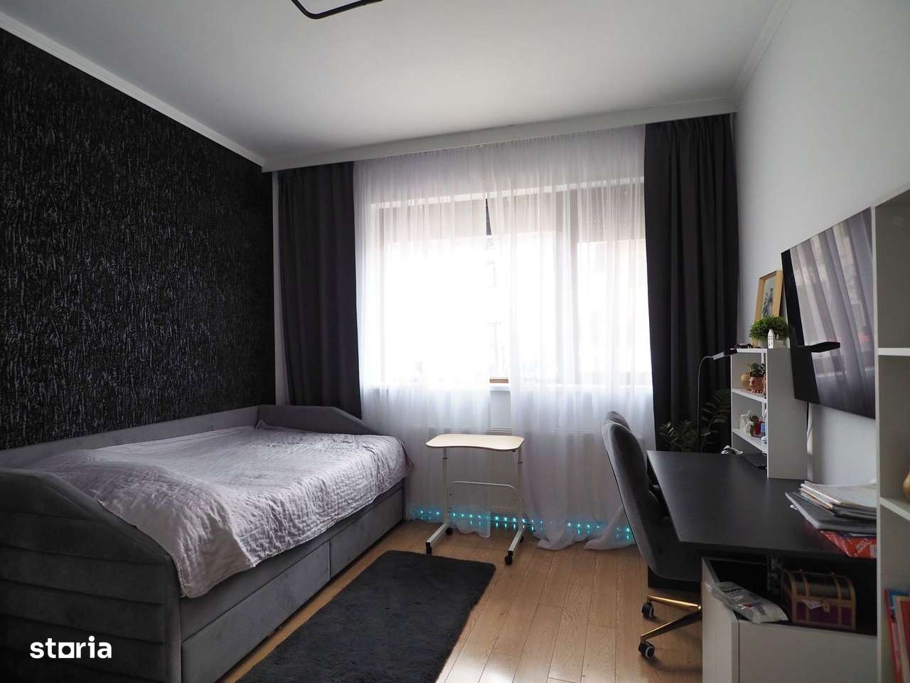 Vanzare 2 camere partial mobilat-1 mai-Victoriei-11