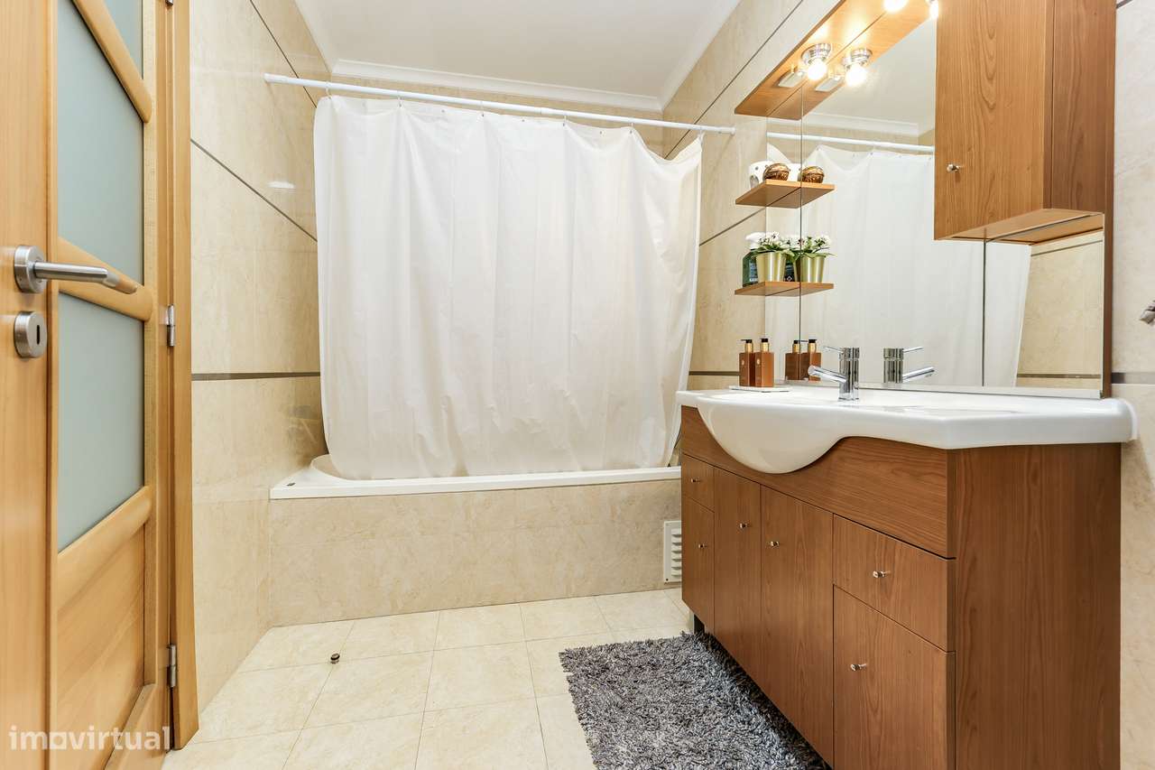 T3 em Alenquer com 2 lugares de Estacionamento-17