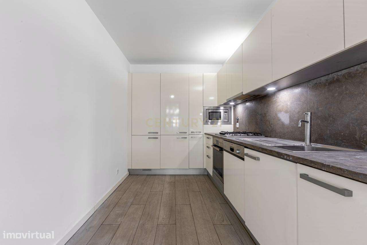 T1 com garagem na Av. Duque de Loulé - Grande imagem: 5/31