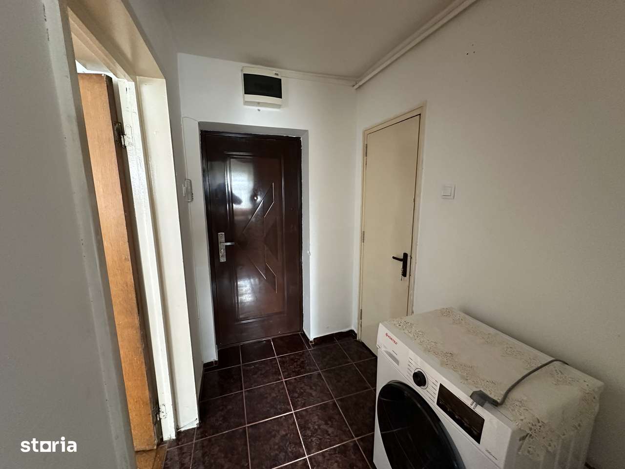 Apartament 3 Camere | Etaj 1 | Balcon & Pivniță-7