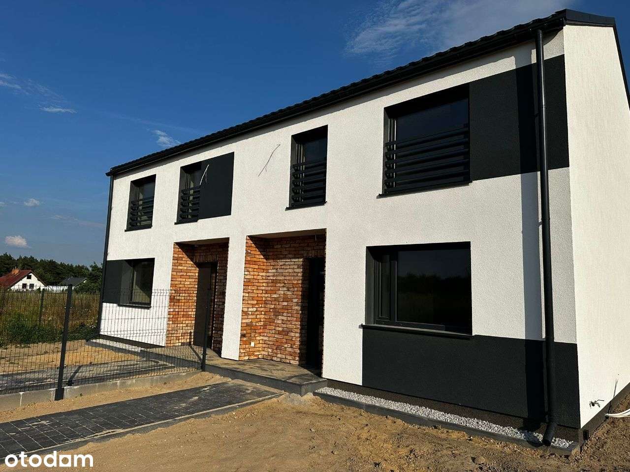 4-pokojowy dom w zabudowie bliźniaczej - Pełny obrazek: 2/10