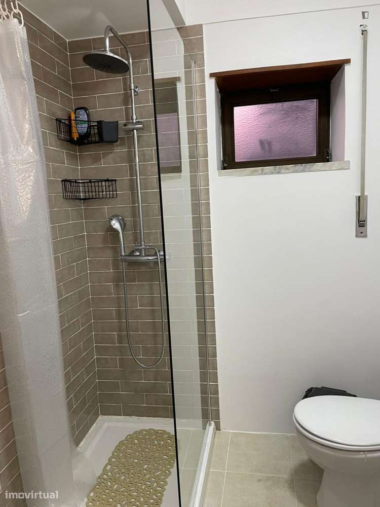 Quarto - localizado em  Coimbra - Grande imagem: 5/10