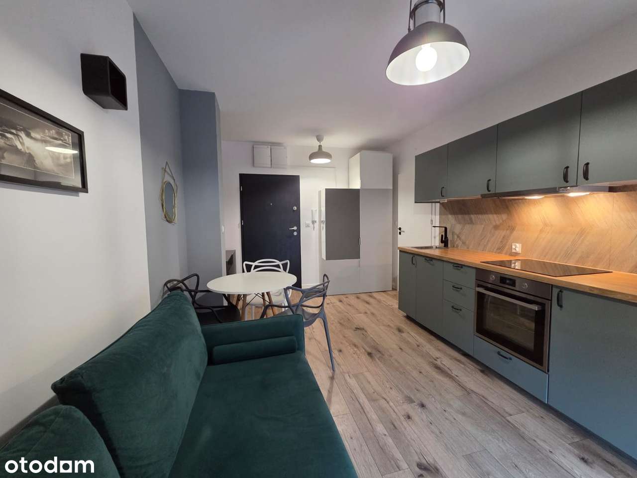 Śliczne 2 pokoje z ogródkiem i z miejscem parkingowym-3