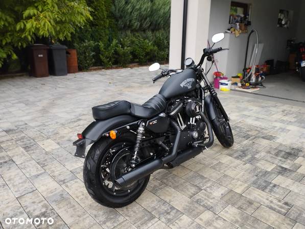 Harley-Davidson Sportster Iron 883 - 3