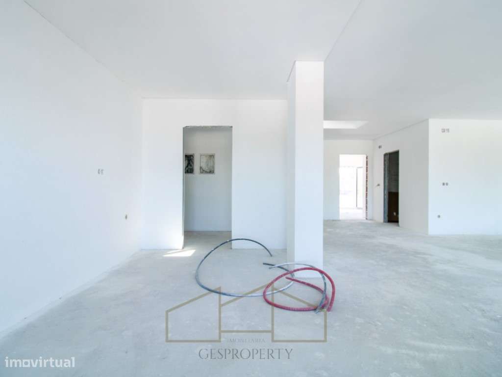 Apartamento T3 Duplex em Pinhal Novo-11