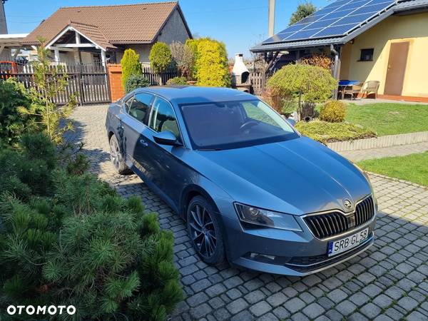 Skoda Superb 2.0 TDI Ambition DSG - 9