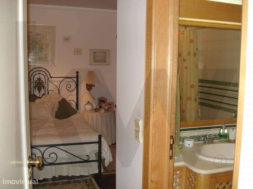 Apartamento excecional T5 C/ 2 Suites, Lareira, Varandas - Prédio Port-13