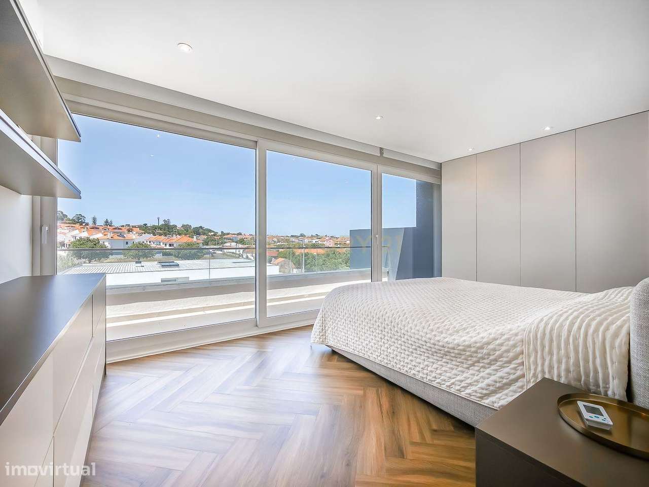 Moradia T4 em Condomínio Privado | Piscina | 6WC | Jardim | Terraço |-41