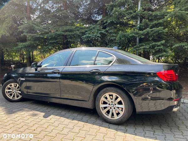 BMW Seria 5 525d xDrive - 35