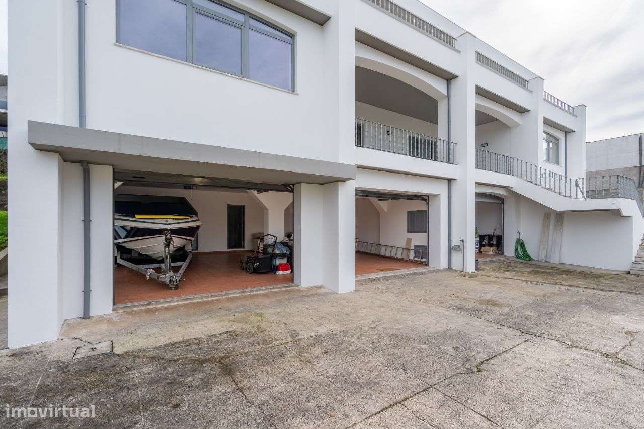 Moradia T5 Remodelada - Condomínio da Fonte Seca-49