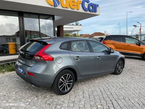 Volvo V40 2.0 D2 Momentum Geartronic - 9