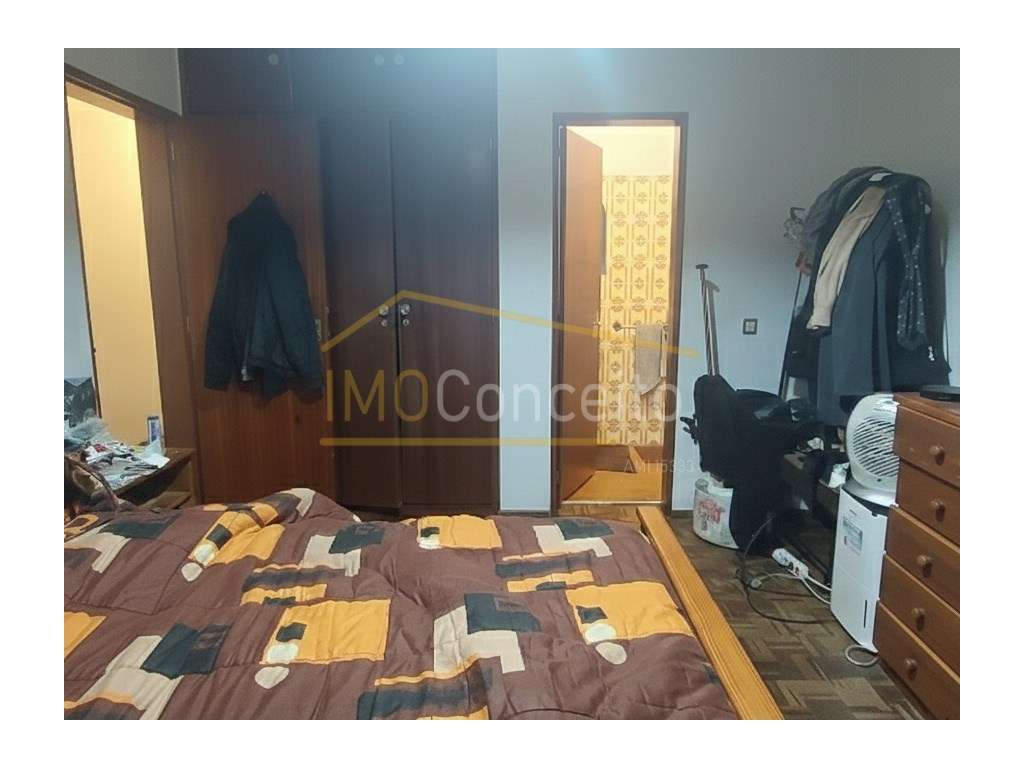 Apartamento T3|| 2º Andar|| Sem elevador|| Tribunal|| Supermercados - Grande imagem: 3/33