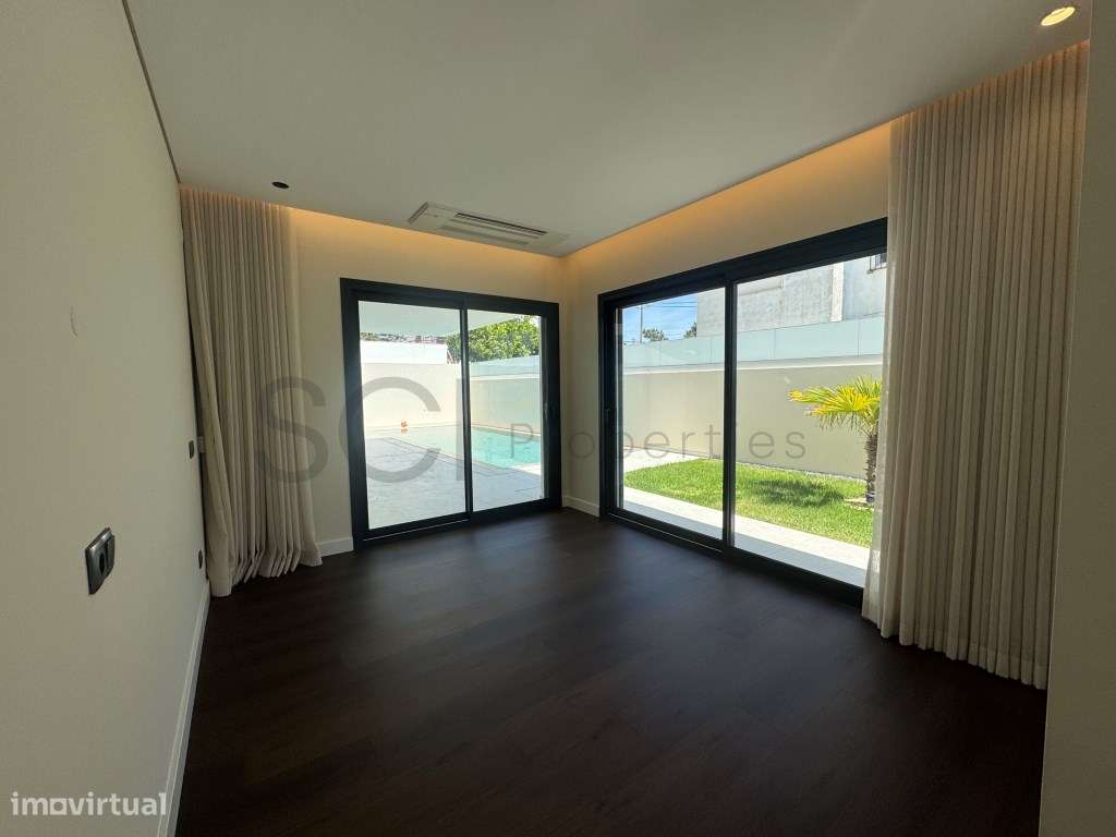 Moradia T4 Luxo Isolada | Belverde | Piscina | Garagem-32