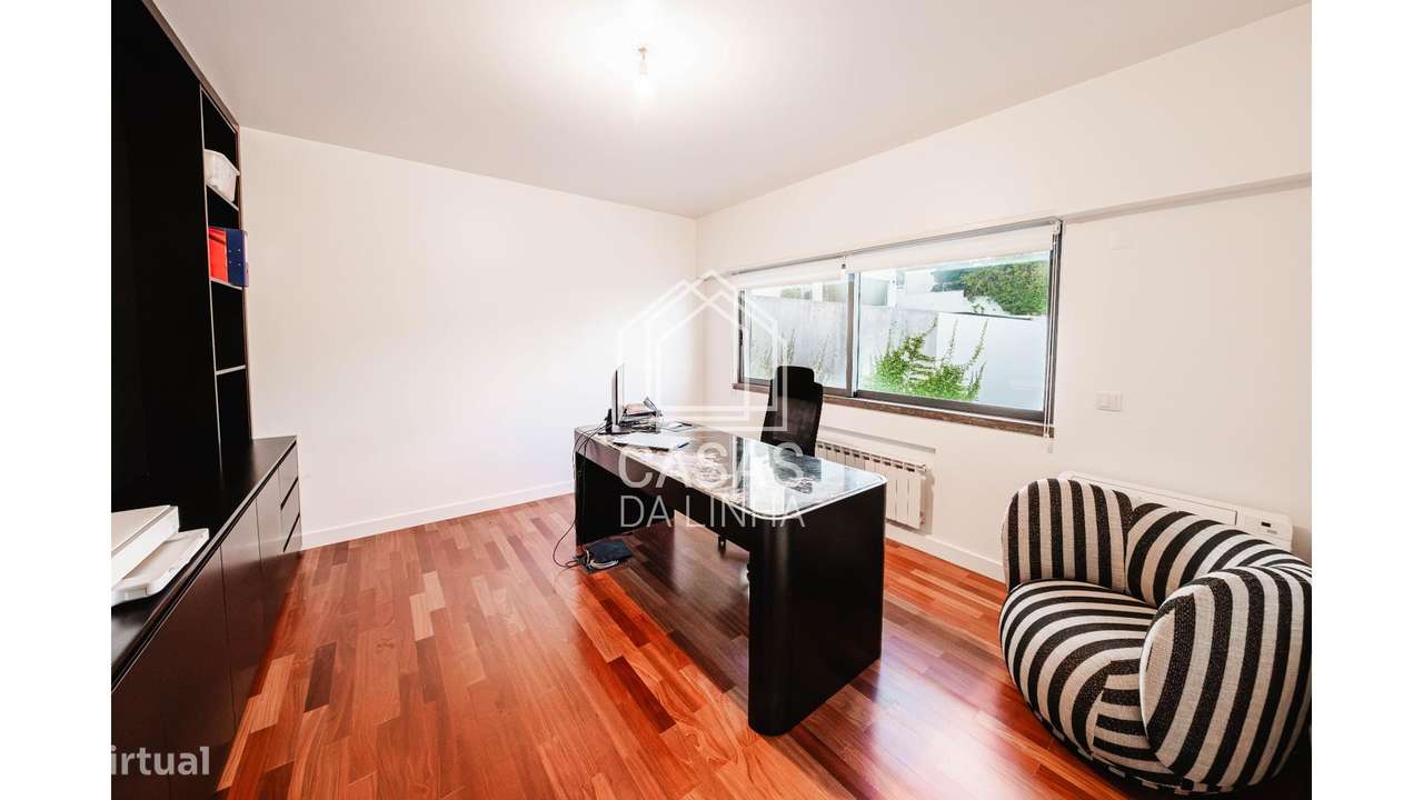 Moradia de Luxo T6 em Linda-a-Velha-27