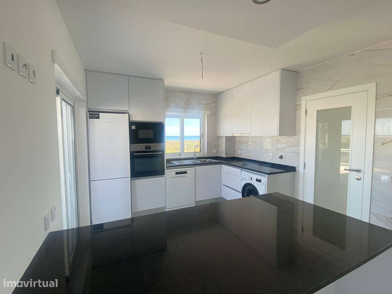 Condomínio Pés na Água T0 e T1 Duplex, na Praia da Lota, Algarve-31