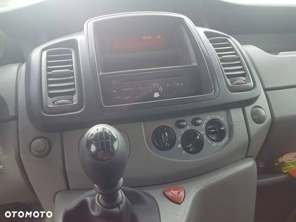 Renault Trafic - 10