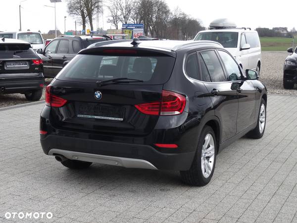 BMW X1 sDrive18d - 12