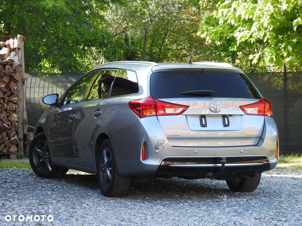 Toyota Auris 1.6 Valvematic Touring Sports Executive - 4