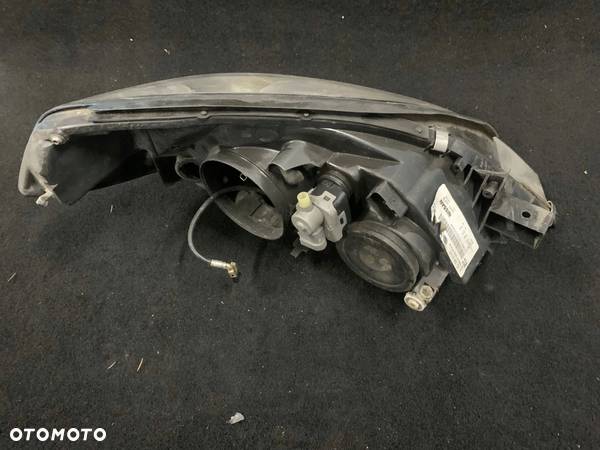 LAMPA PRAWY PRZÓD XENON NISSAN PRIMERA P12 - 2