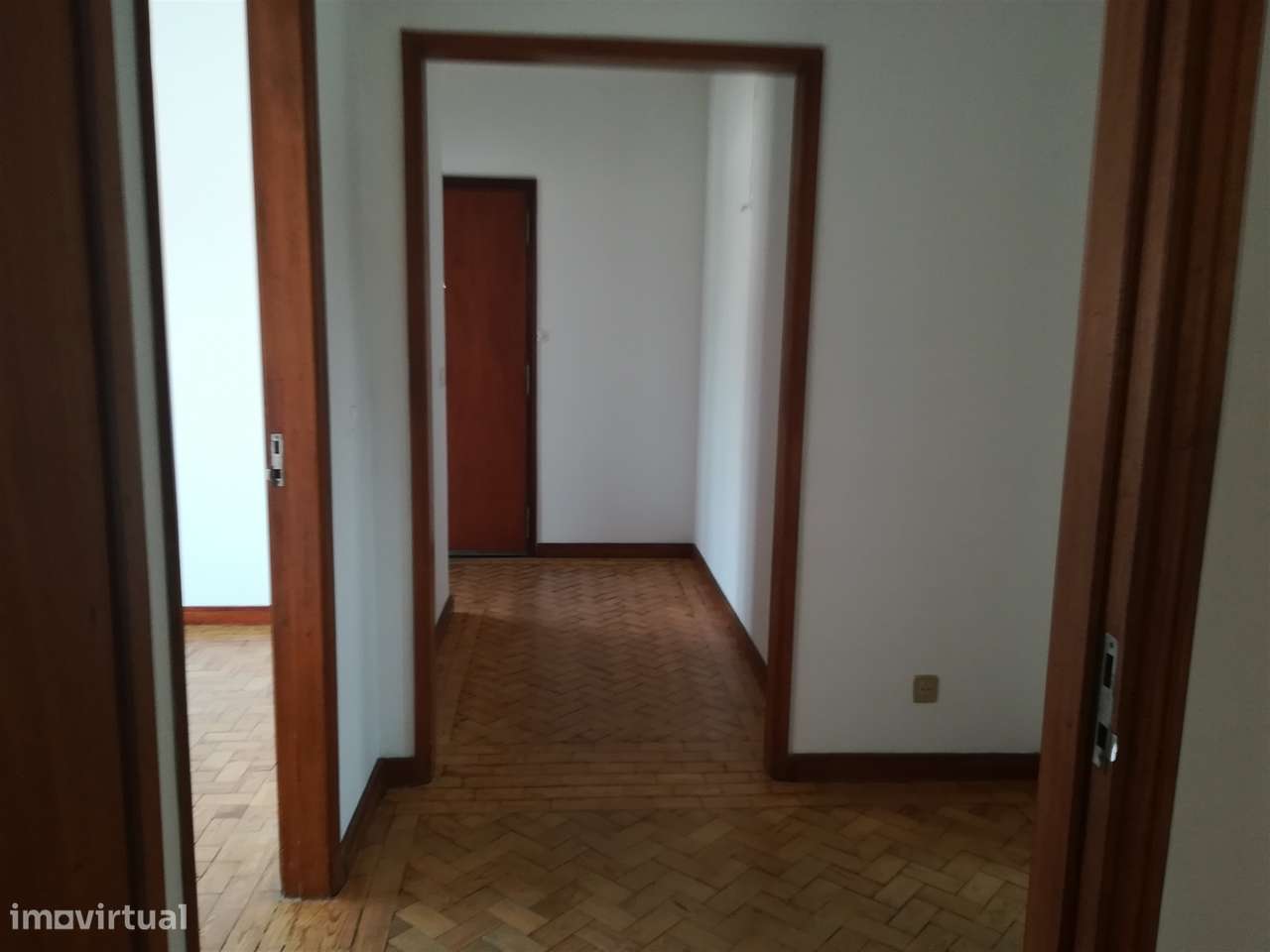 Apartamento T4 - Bairro Norton de Matos - Coimbra/Venda-10