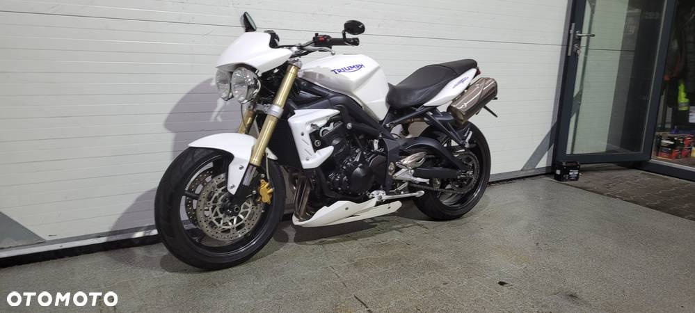 Triumph Street Triple - 6