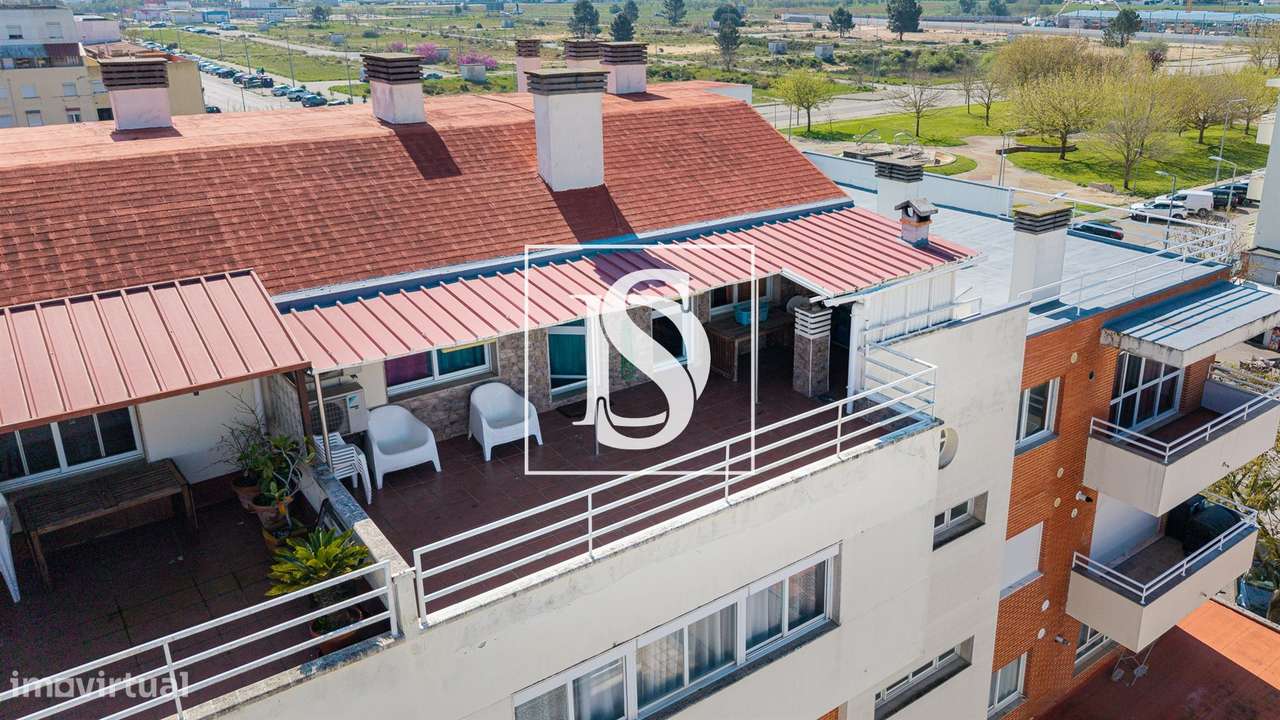 MAGNIFICO T4 DUPLEX URBANIZAÇÃO FONTE DA PRATA-46
