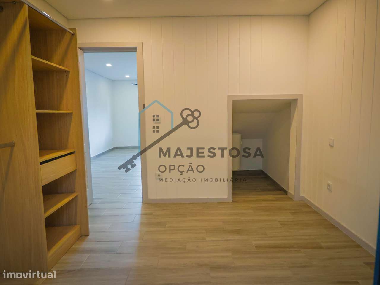 Moradia com 4 Apartamentos T1 — Gualtar, Braga-21