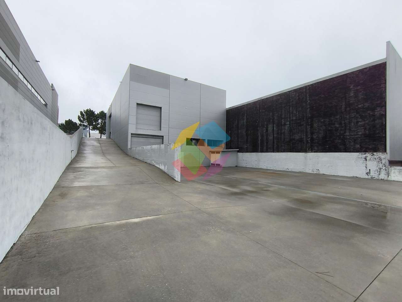 Pavilhão Empresarial Pronto a Utilizar – Fiães!-7