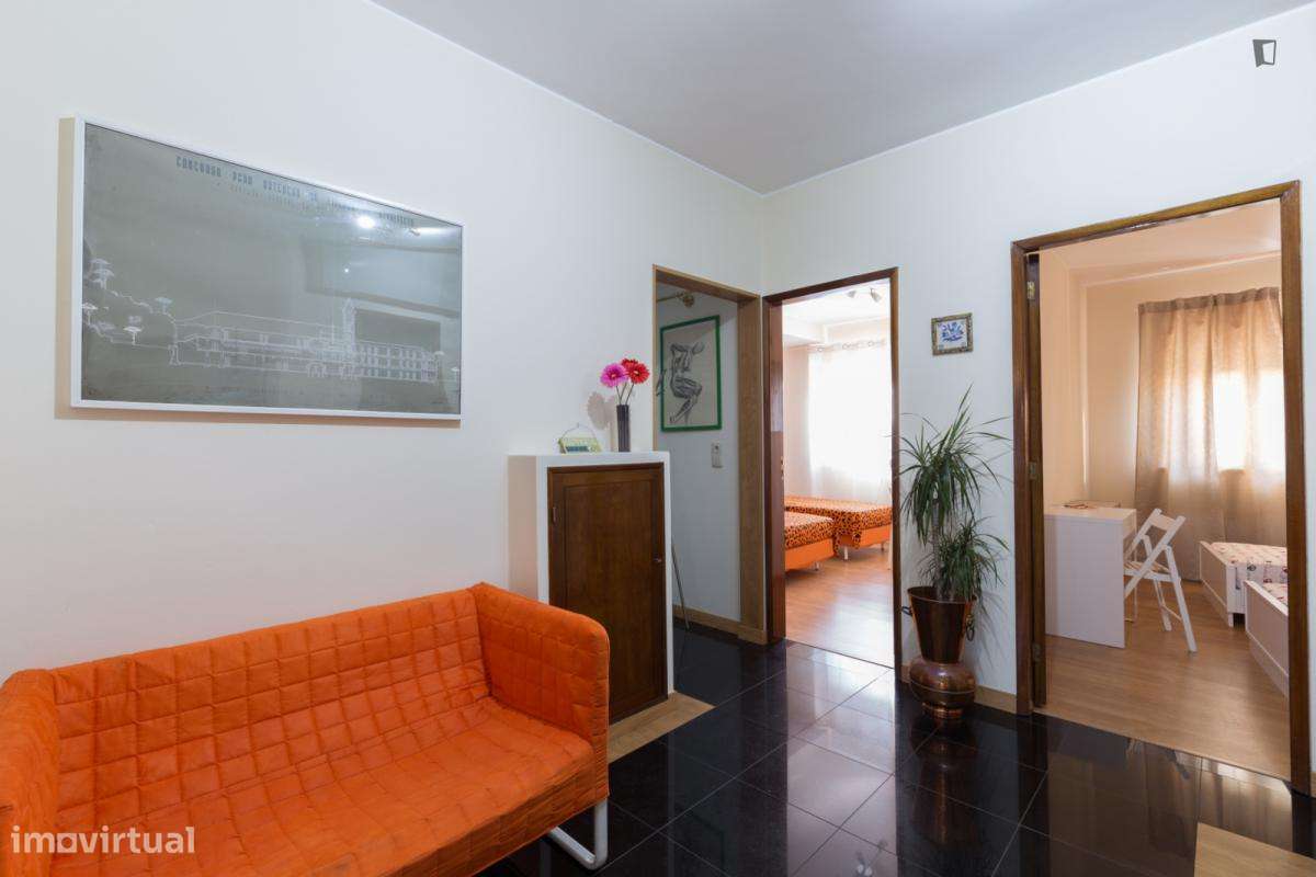 Quarto - localizado em Rio Tinto Porto - Grande imagem: 5/22