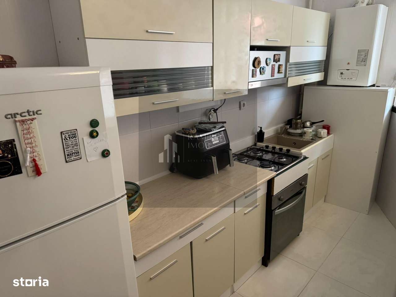 2 camere open space/centrala proprie 7 min metrou Aparatorii Patriei