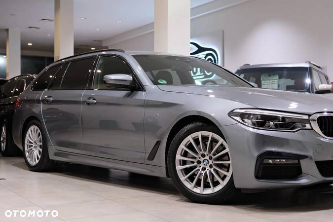 BMW Seria 5 520i Touring M Sport Edition - 6