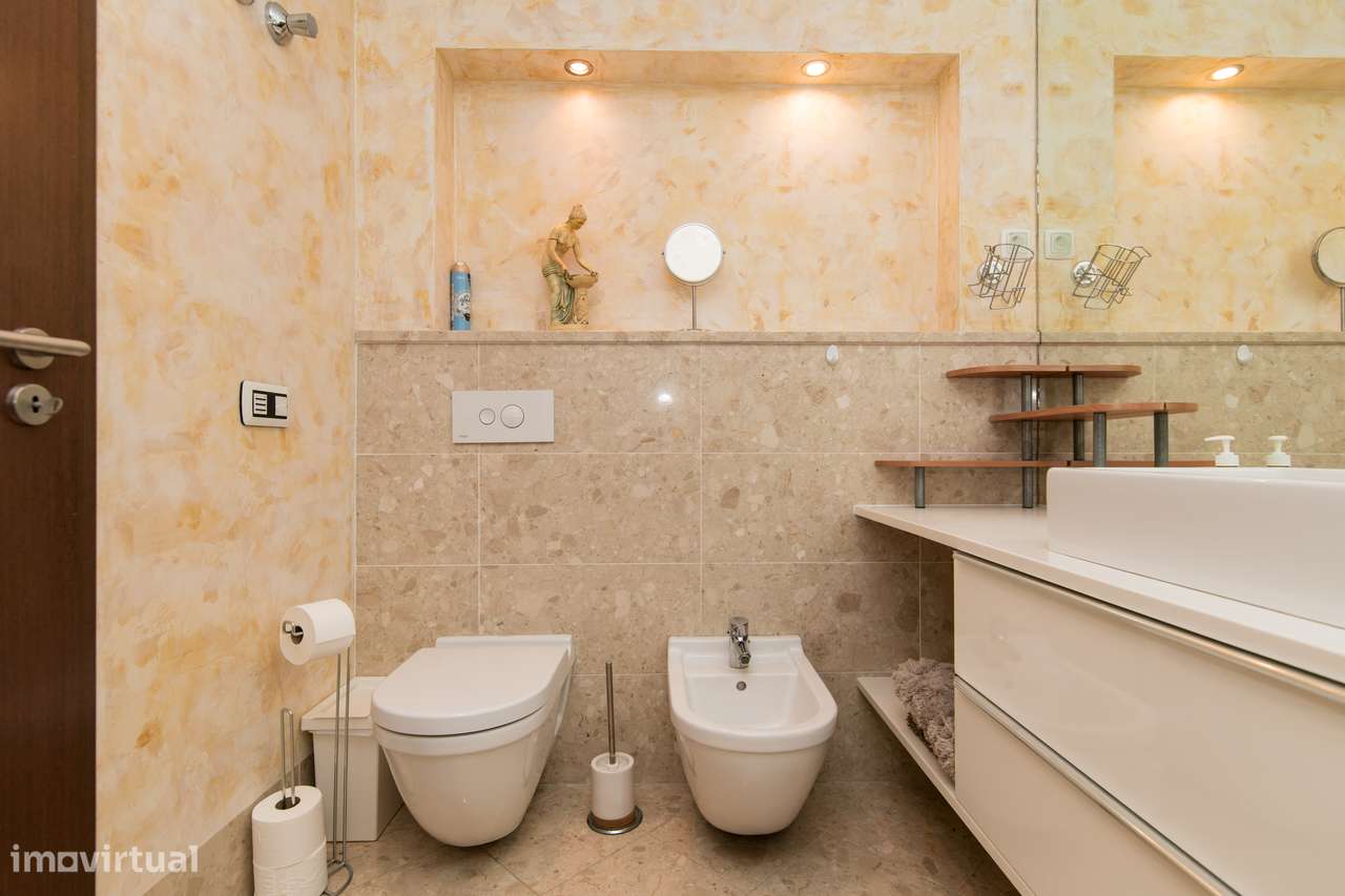 Apartamento T2 logradouro piscina vista mar e vila Sesimbra-42