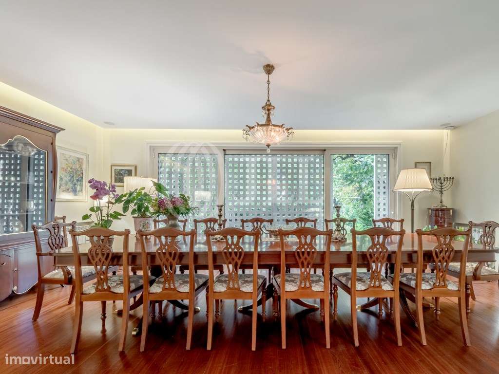 Moradia T6 com jardim e garagem, Bairro Hollywood, Porto - Grande imagem: 3/37