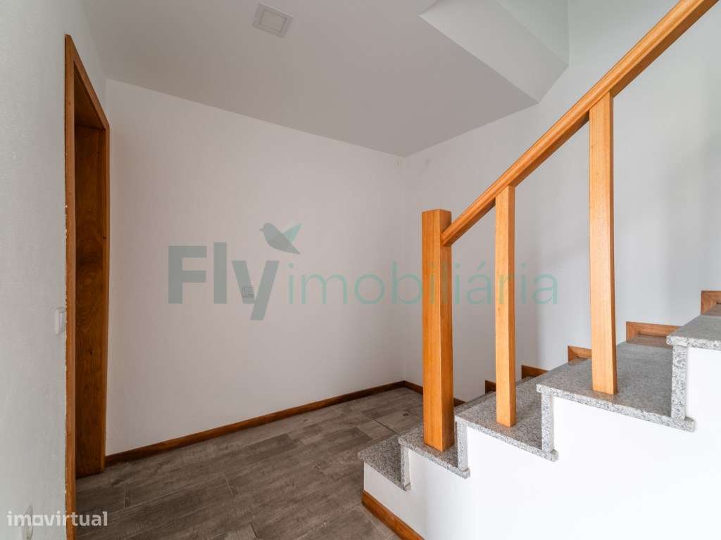 Moradia T2 + Moradia T1 Excelente Oportunidade de Investimento-27
