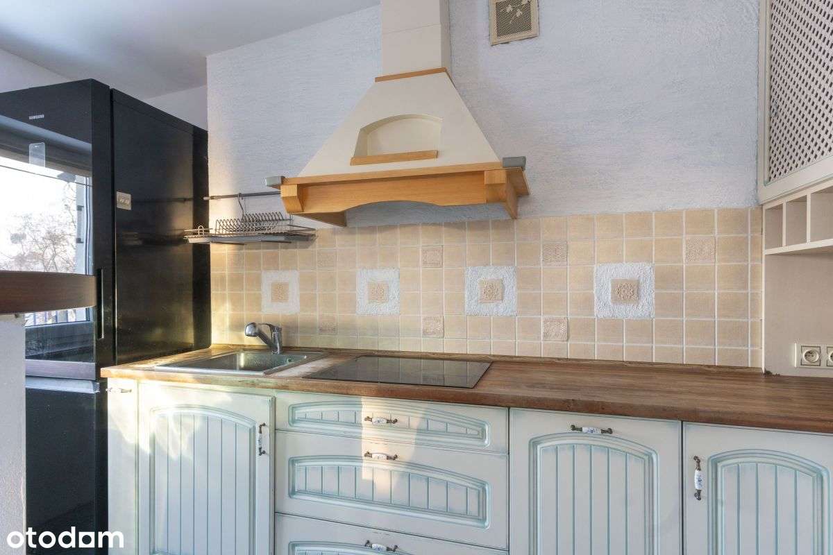 Mieszkanie na poddaszu z balkonem + m. postojowym!-4