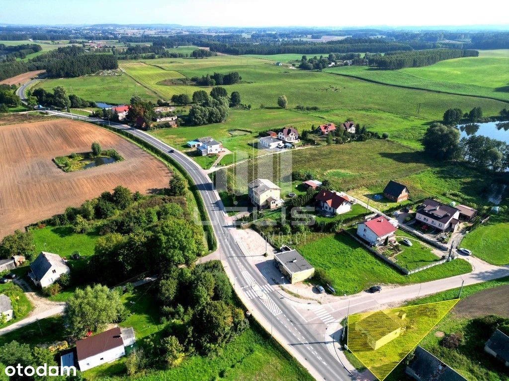 Budynek blisko Jezior oraz Lasów