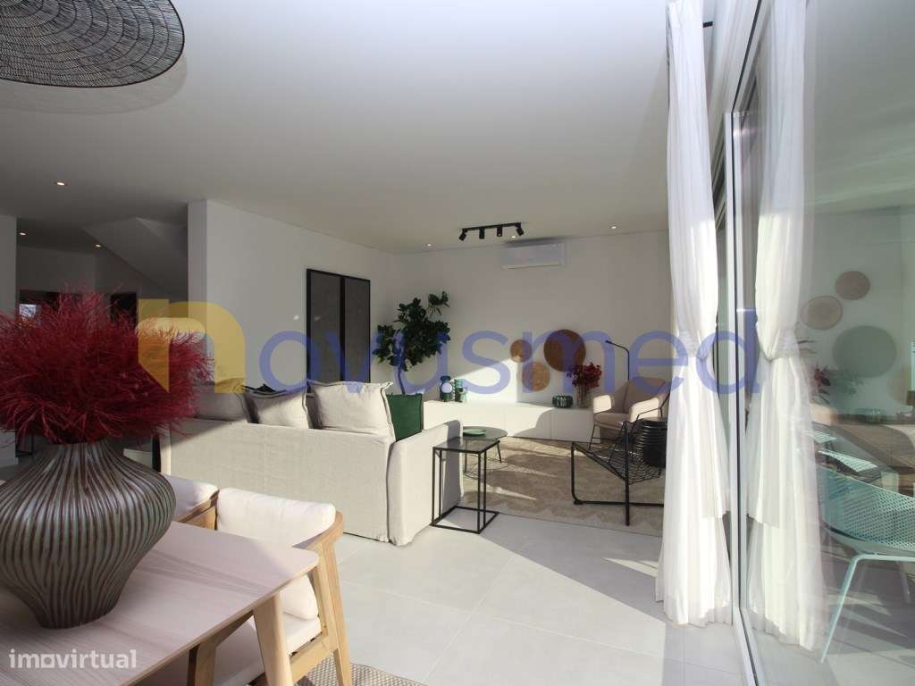 Moradia T3 com piscina, próxima do Golf, das praias de Vilamoura e ...-32