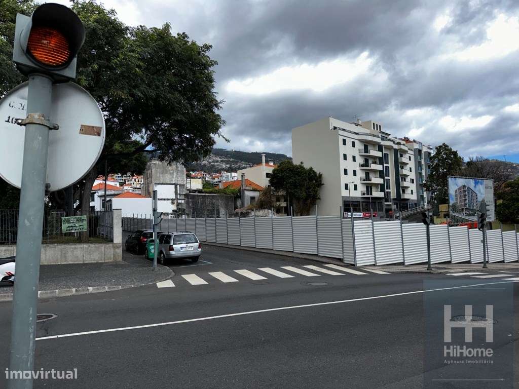Apartamento T2 no Edificio Hinton, Santa Luzia - Funchal, Madeira-15
