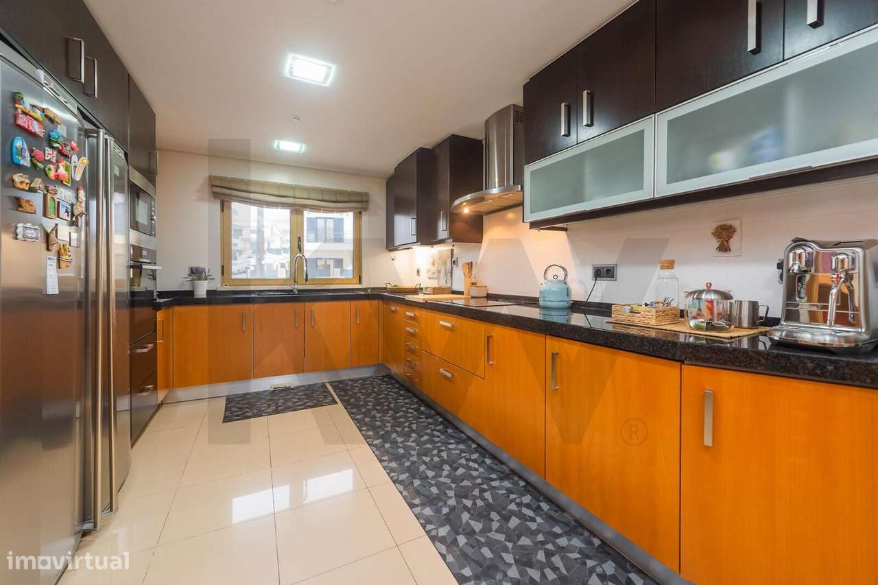 Moradia T4+1 em Agualva-Cacém – Conforto, Qualidade e Vista Desafogada-20