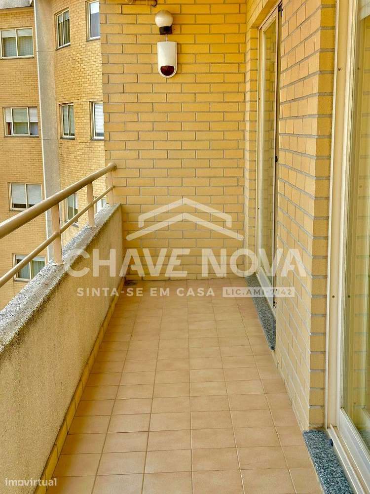 PS - Apartamento T4- Garagem box em Canidelo - Grande imagem: 5/25