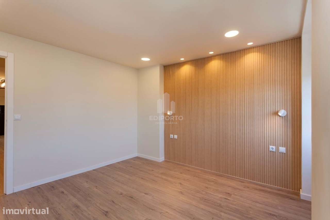 T1 com Espaço Exterior no Bonfim e Vista Douro – 2º Piso | Ideal para-8