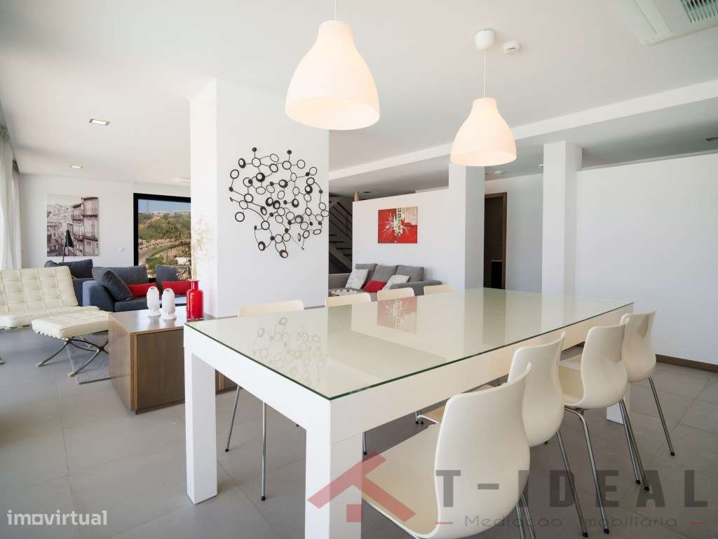 Moradia T4 Moderna Vista Mar-15