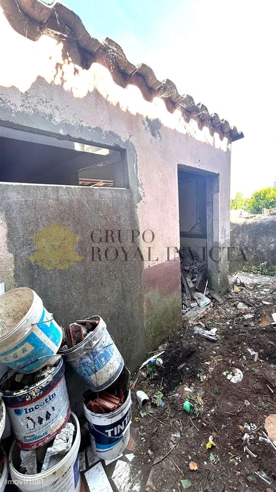 Terreno com Casa em Pedra para Reabilitação – Campanhã, Porto-11