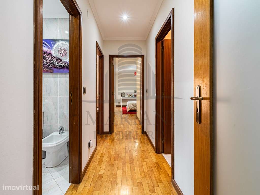 Apartamento T4+1 Duplex em Excelente Estado - Localização Central-14