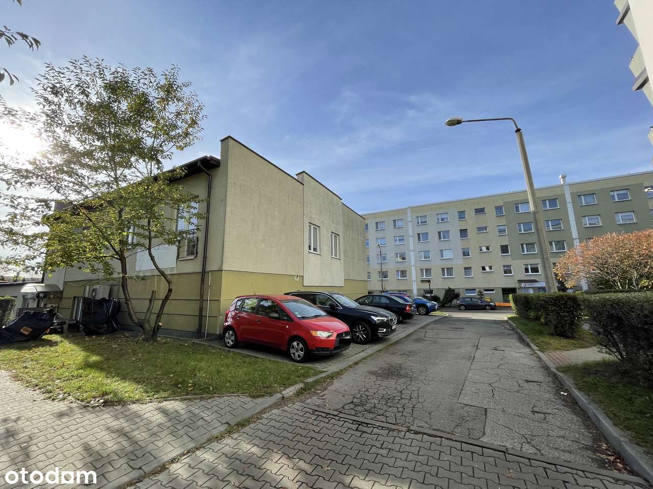 Lokal z najemcą (Żabka) w środku osiedla - Katowice, Sandomierska 4-5