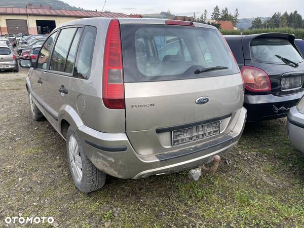 Na części Ford Fusion silnik 1.4 TDCI skrzynia 5B kod lakieru Q2 - 1