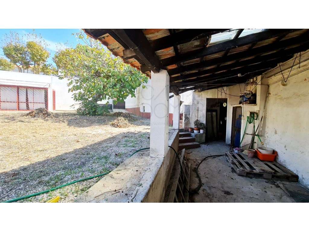 Moradia T6, lote 915m2, próxima da praia, na Parede, Cascais-36